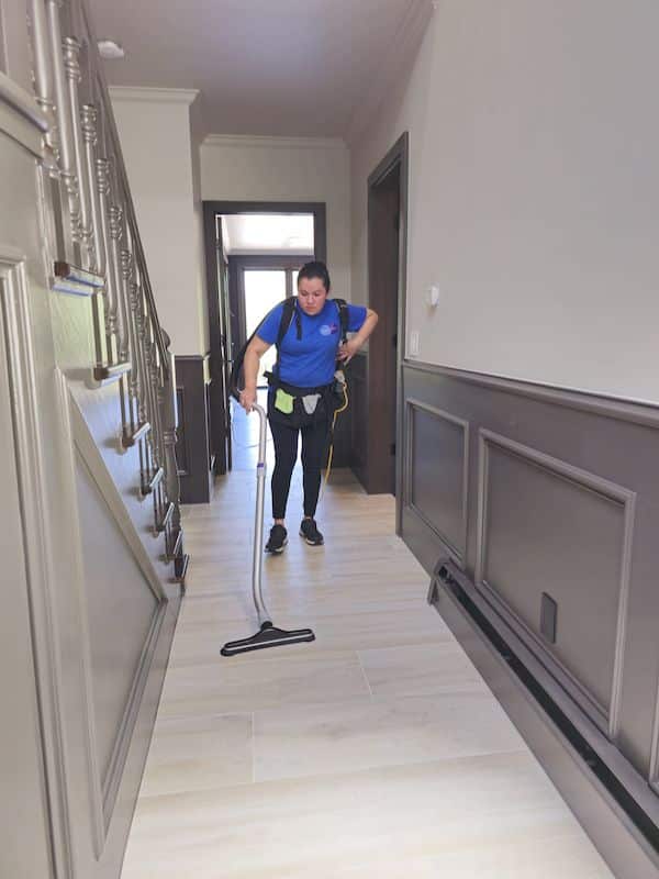 Professional cleaning by Roochii Cleaning in University Denver